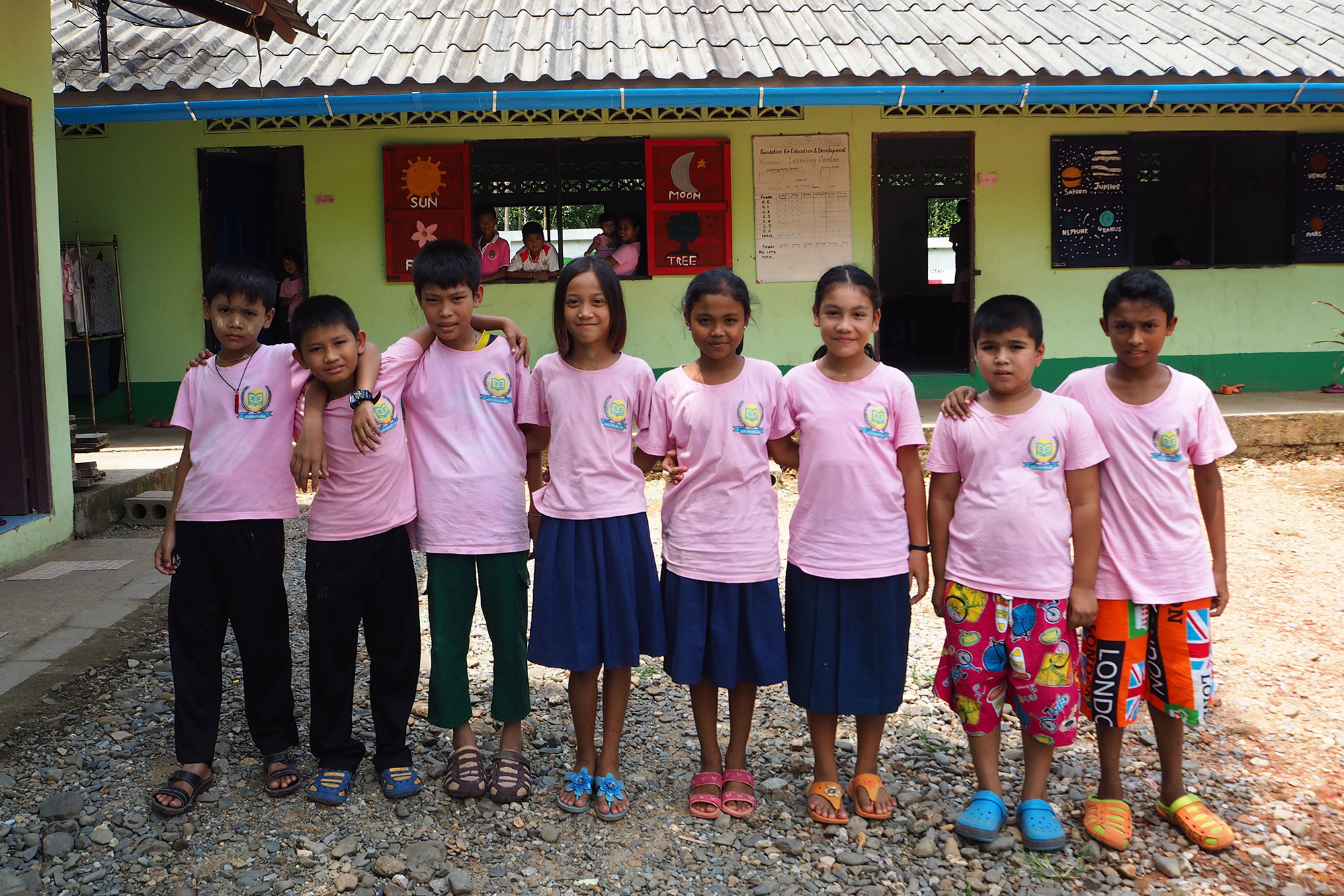 Burmese Learning Center - students
