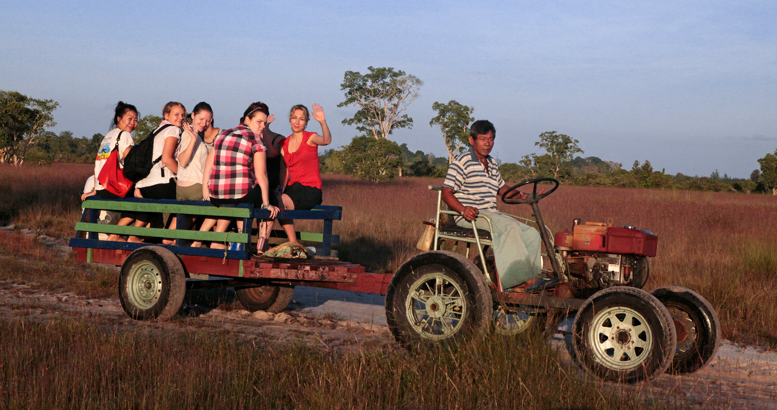 Learn about agriculture at Tung Dap village